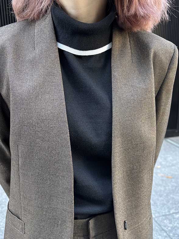 シンプルなのに印象的、冬の大人コーデ