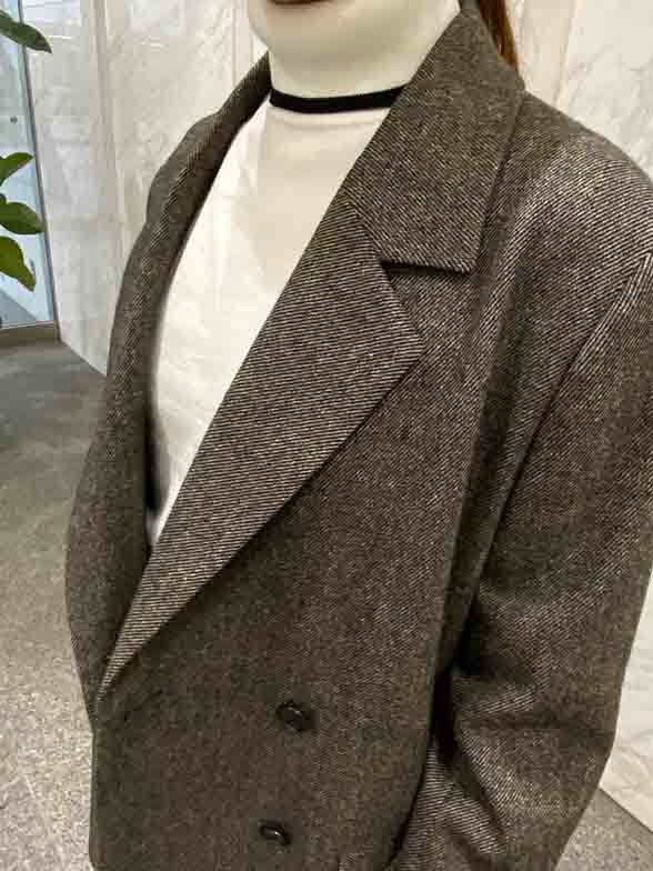 ネイビーで引き締める上品カジュアル