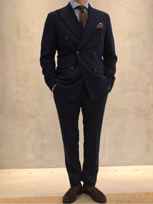 初めてのダブルブレストも挑戦しやすい上品さ