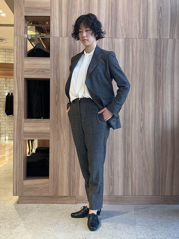 上質素材で魅せる大人のクラシカル