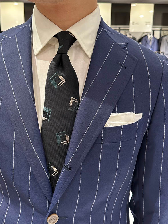 洗練ネイビーストライプ