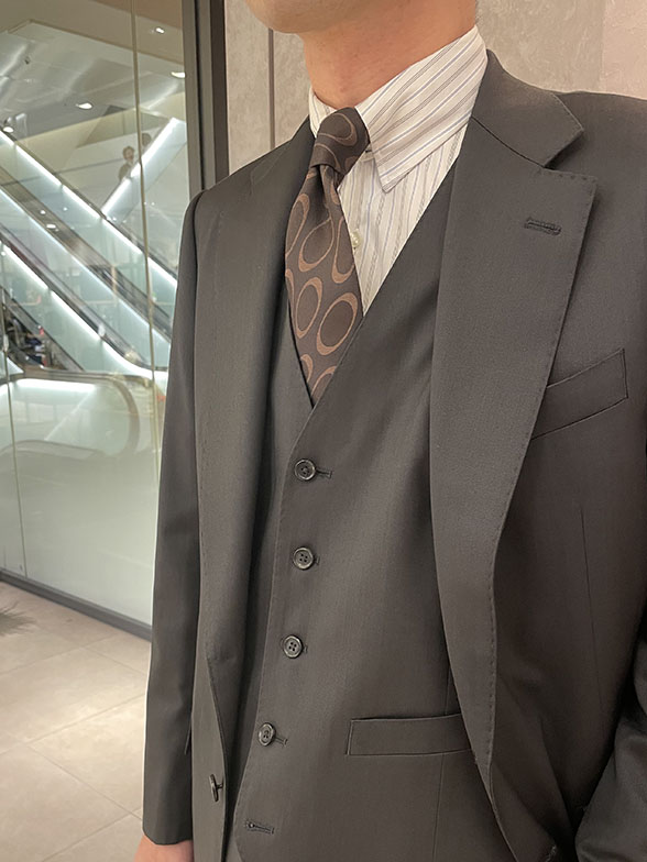 メリハリで魅せる大人コーデ