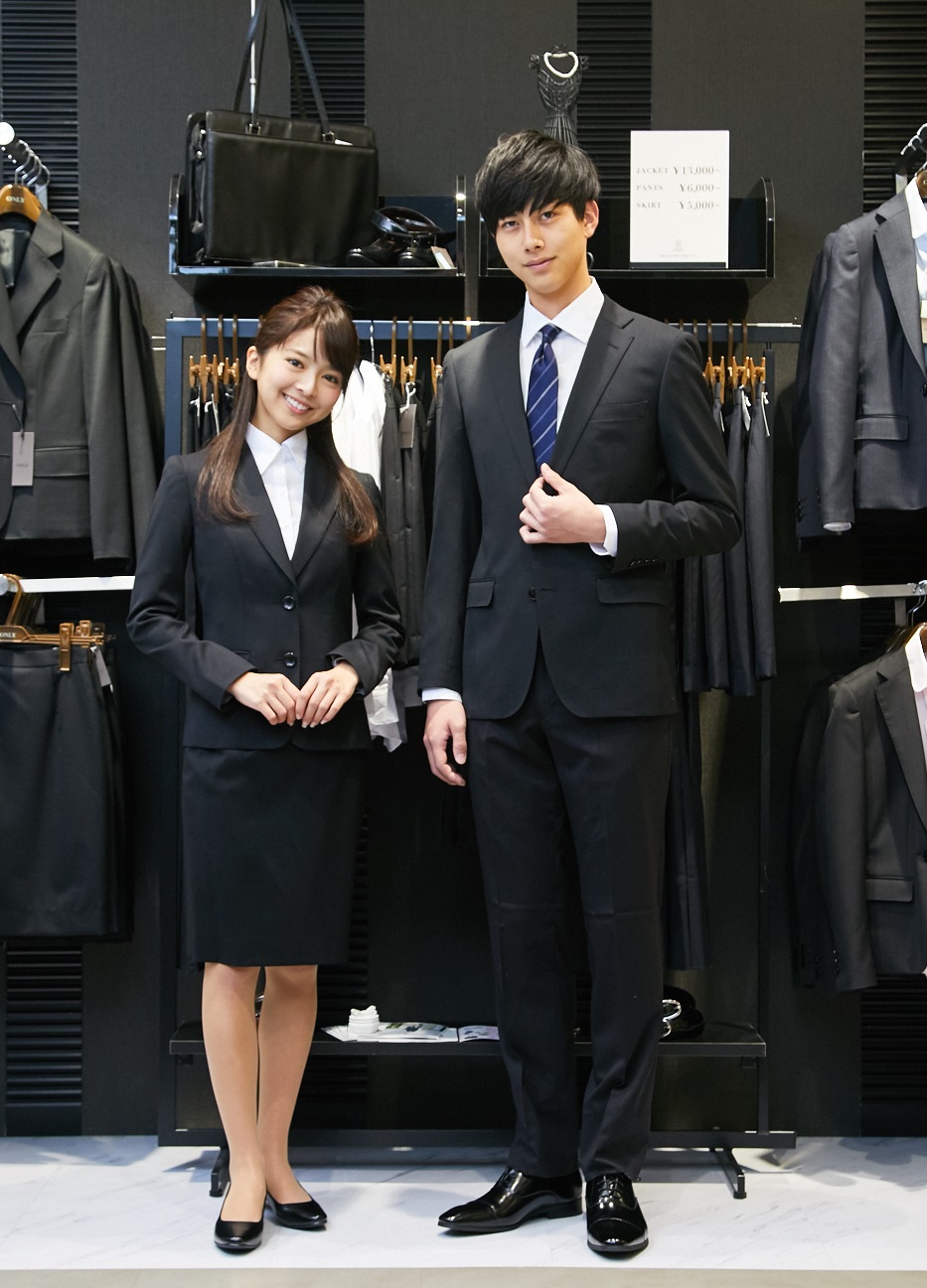 バーゲンをしないONLYの定番無地スーツ 「最強の無地」をリニューアル