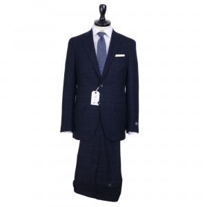 ブルーチェックスーツ