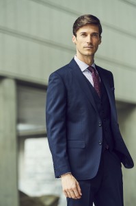 8-0334-25-326 BLU 柄無地　28,000円(税抜き）