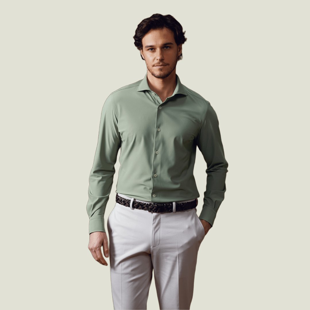 一枚で着てもさまになる高機能シャツ