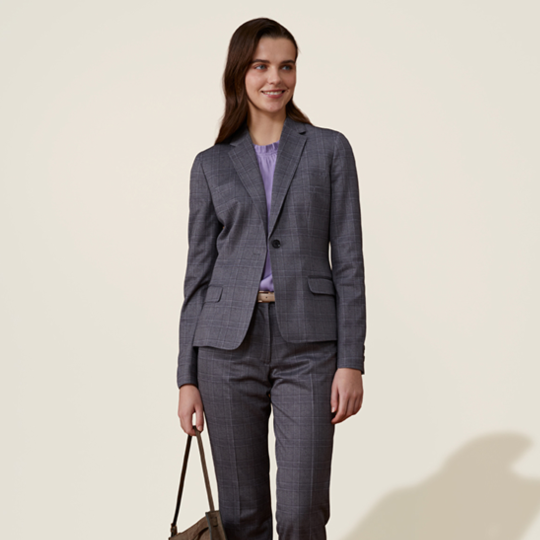 抜群のストレッチ性で動きやすく、家庭での洗濯も可能